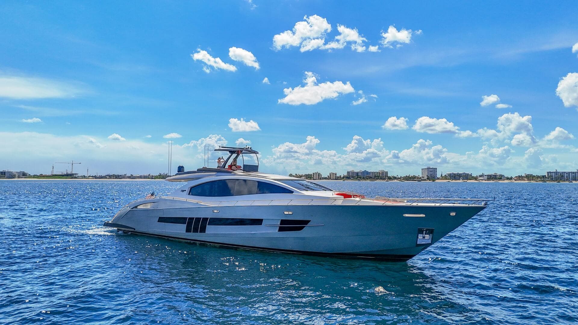 2010 Lazzara Yachts LSX 92