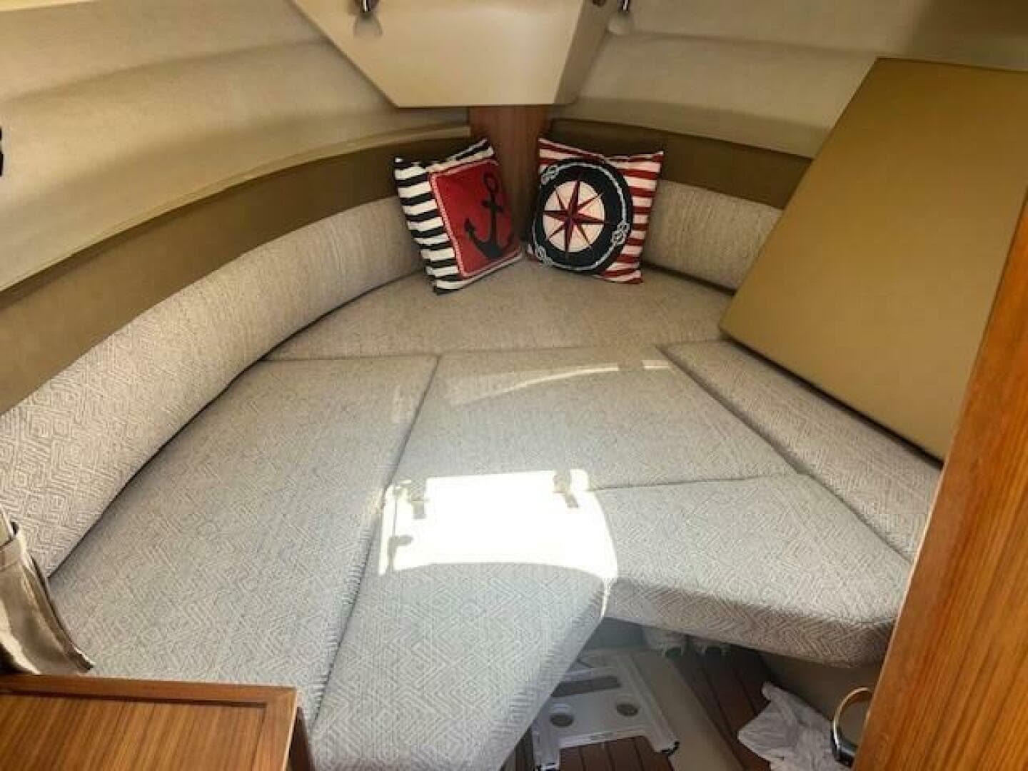 2024 Ranger Tugs R-27 Luxury Edition