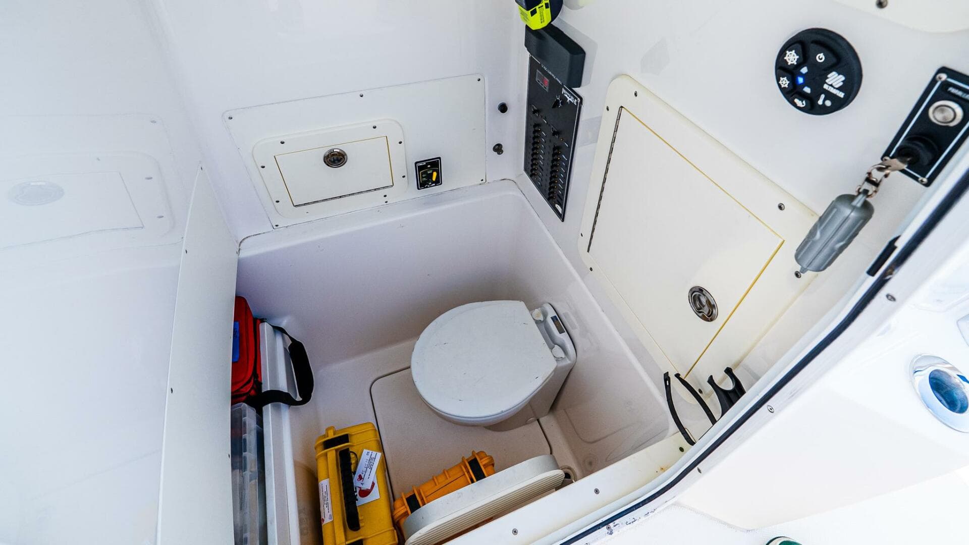 2016 Invincible 33 Open Fisherman