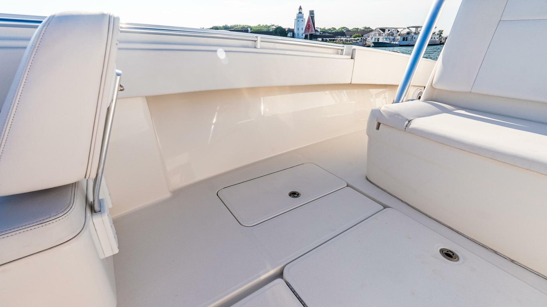 2016 Invincible 33 Open Fisherman