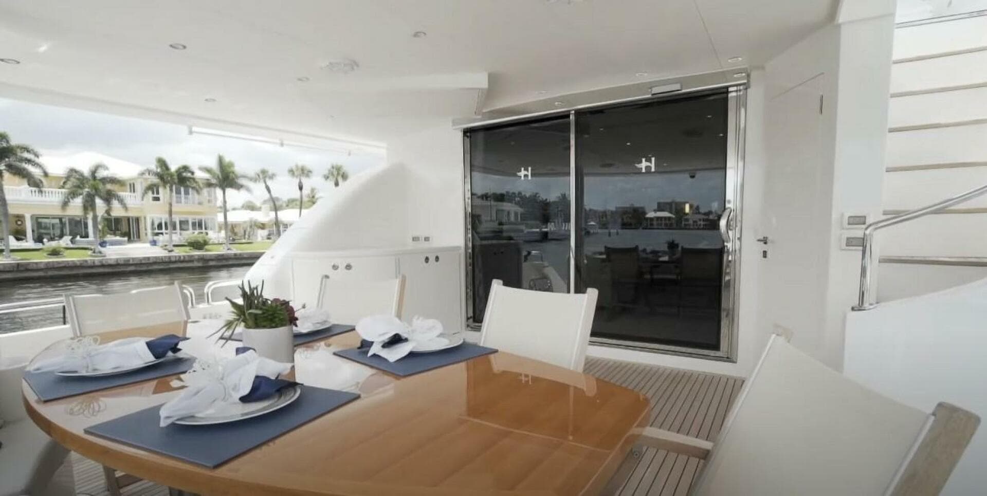 2017 Hargrave Raised Pilothouse