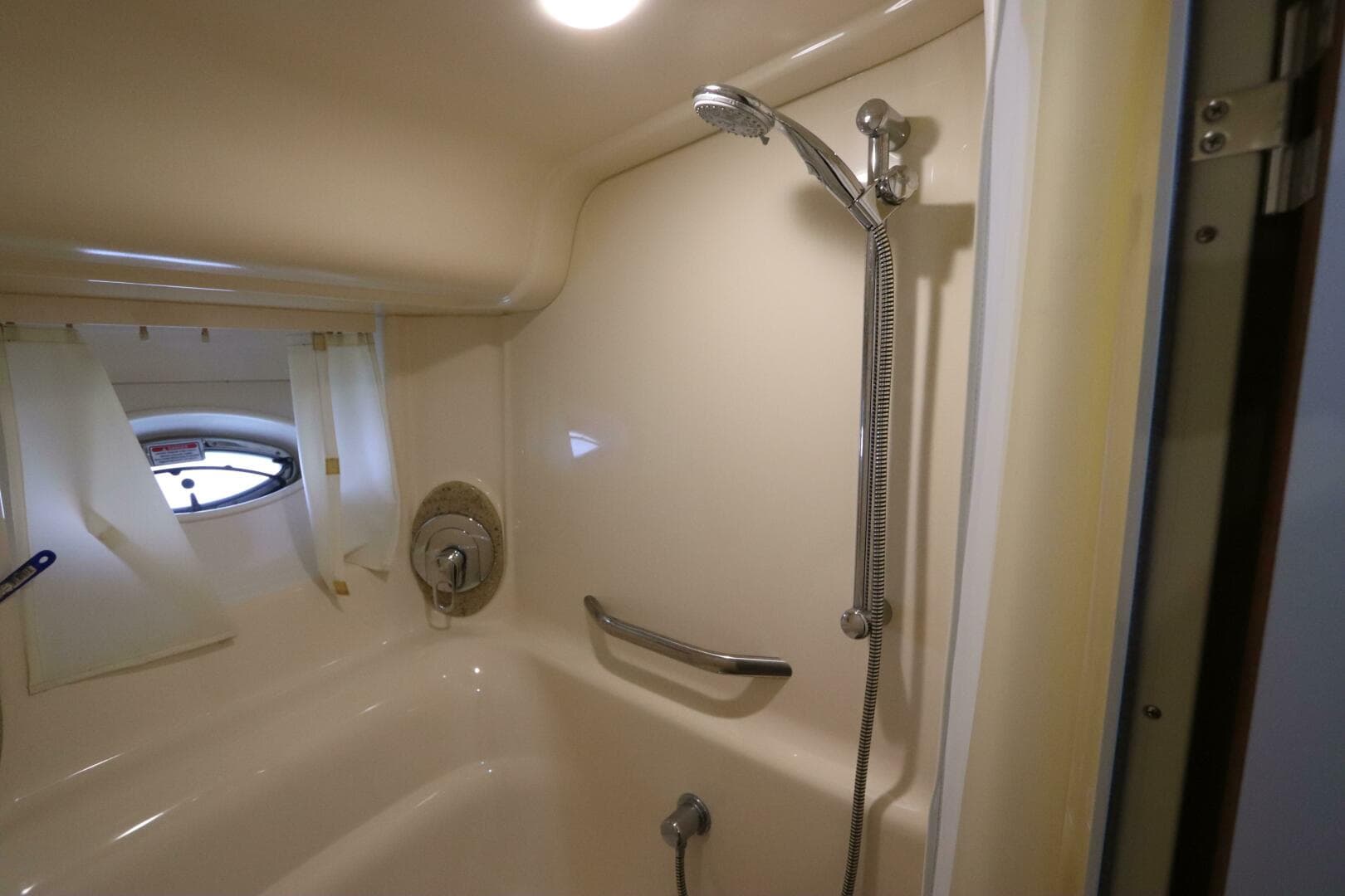 2004 Sea Ray 420 Sundancer