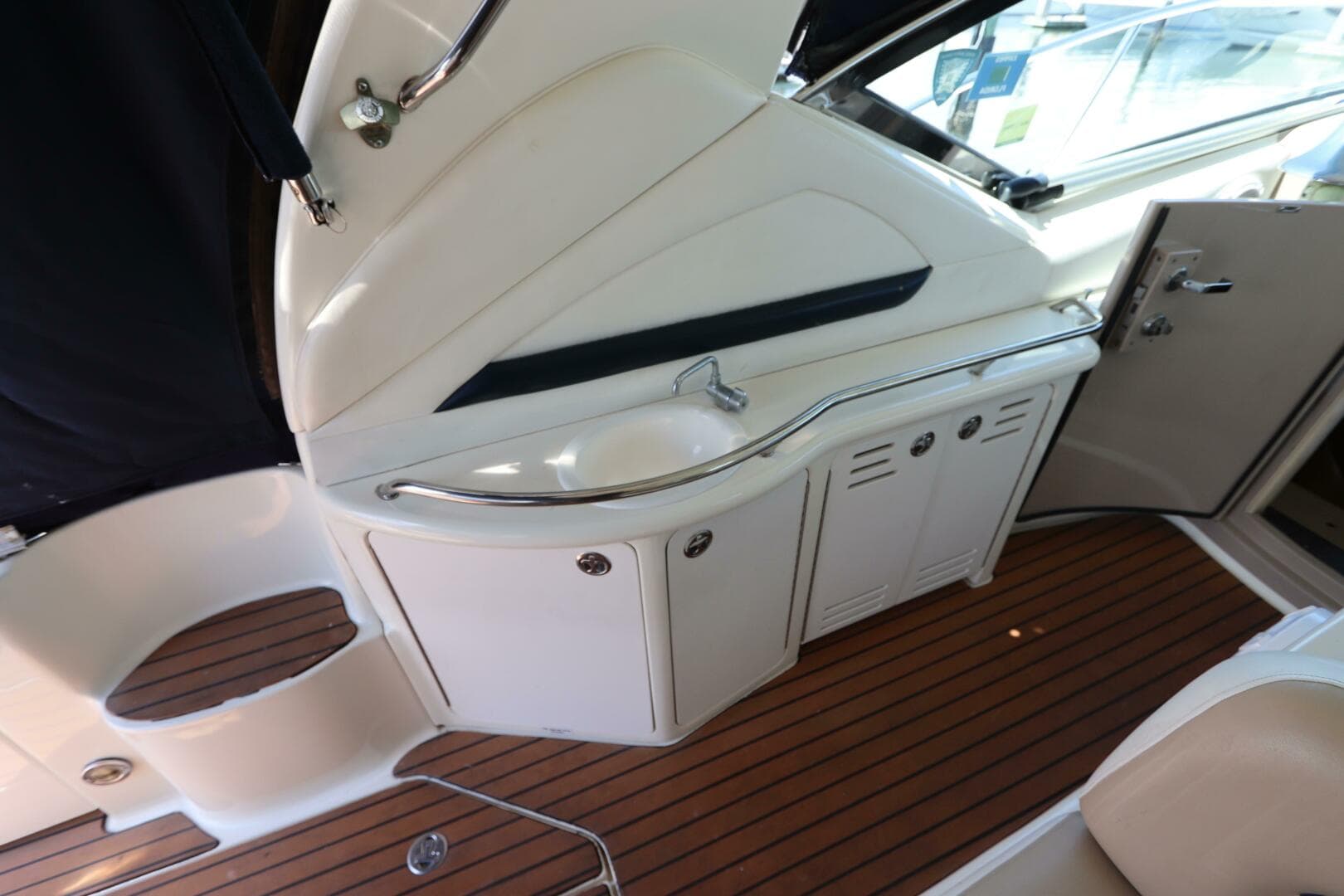 2004 Sea Ray 420 Sundancer