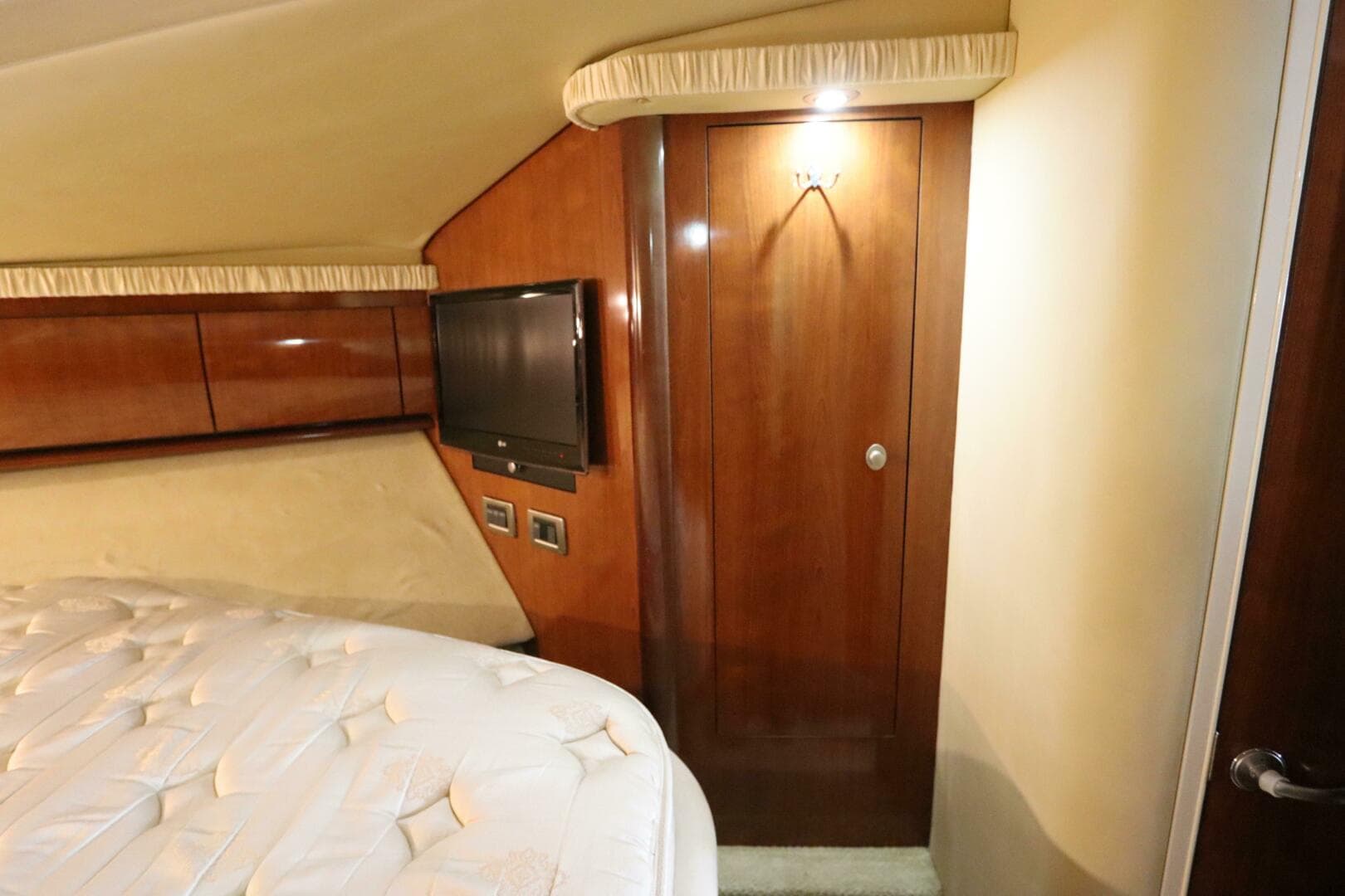2004 Sea Ray 420 Sundancer