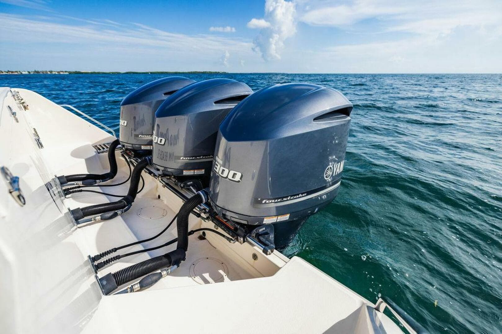 2016 Grady-White Canyon 336