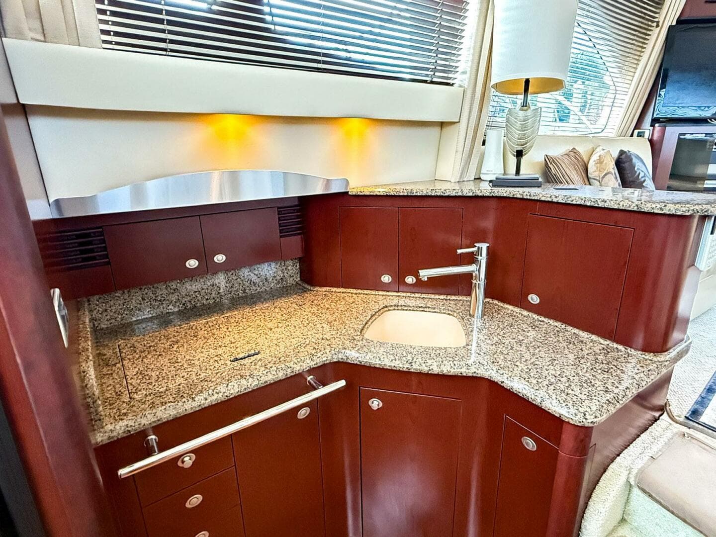 2008 Sea Ray 44 Sedan Bridge