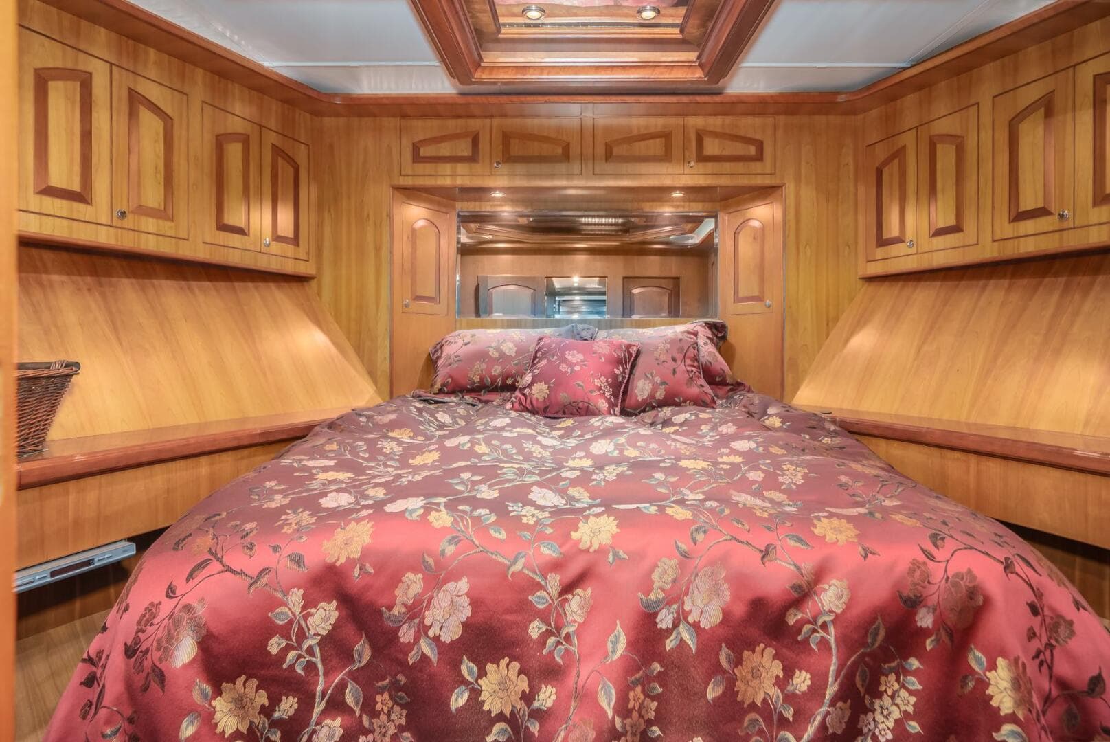 2005 President Skylounge