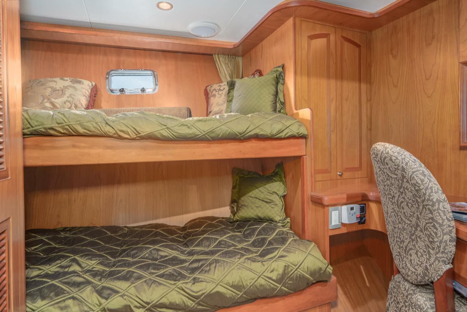 2005 President Skylounge