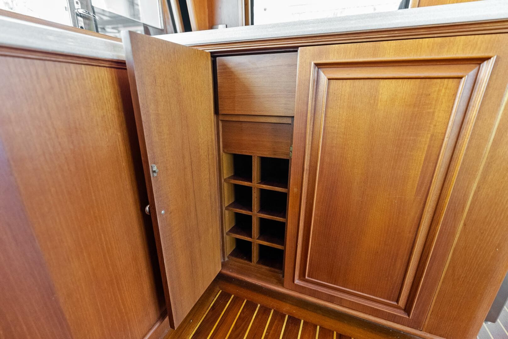 2005 Grand Banks 72 Aleutian RP