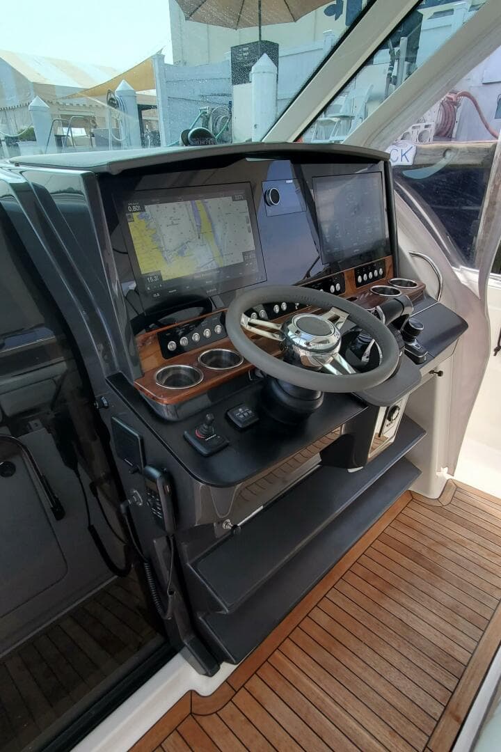 2021 Tiara Yachts 38 LS