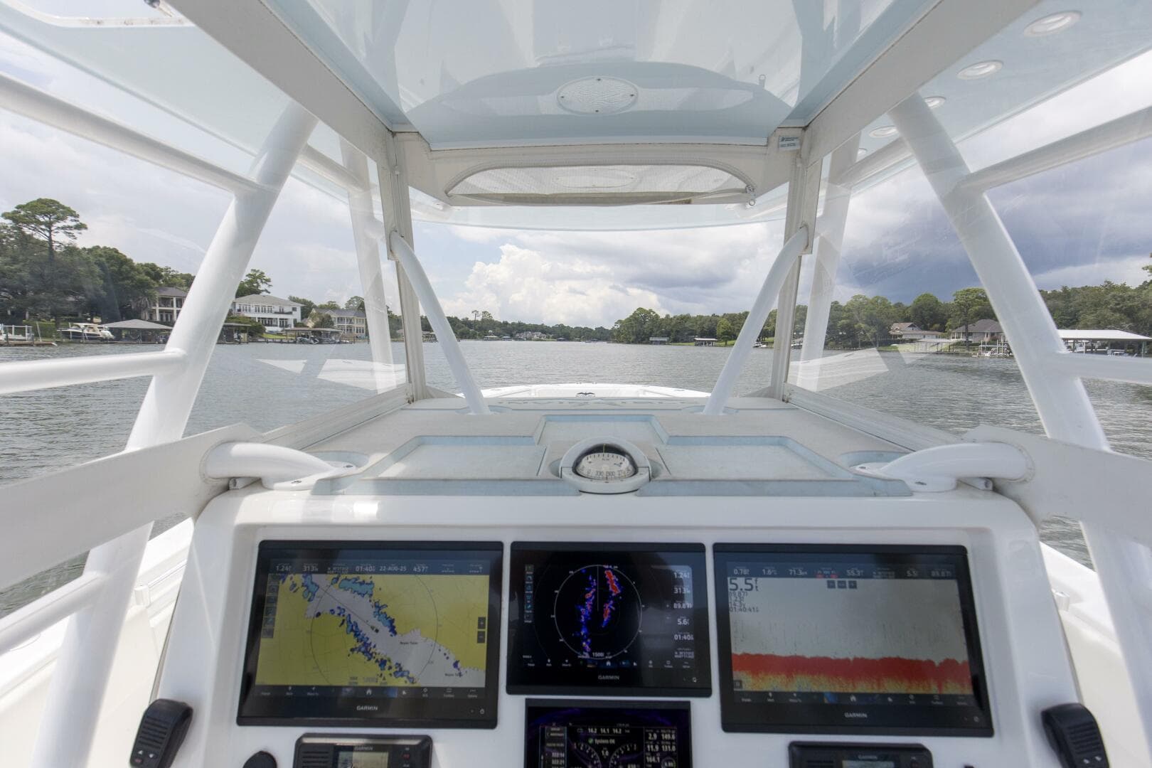 2020 Invincible 39 Open Fisherman Helm And Electronics (4)