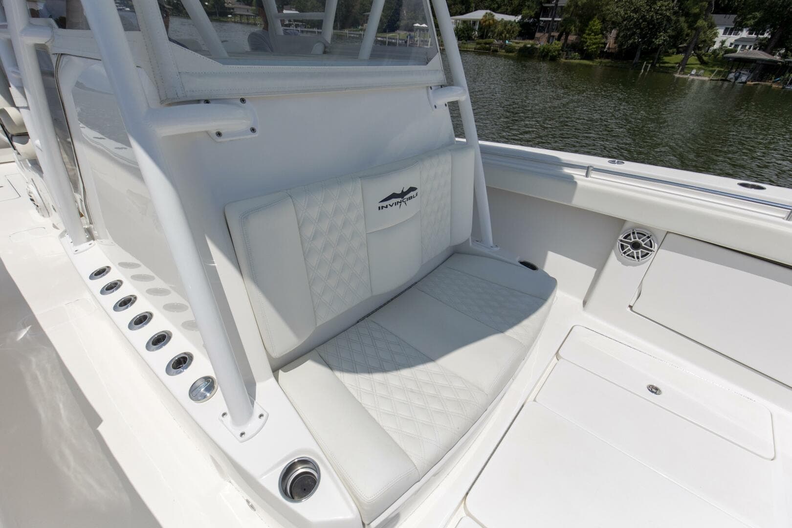 2020 Invincible 39 Open Fisherman Bow (5)