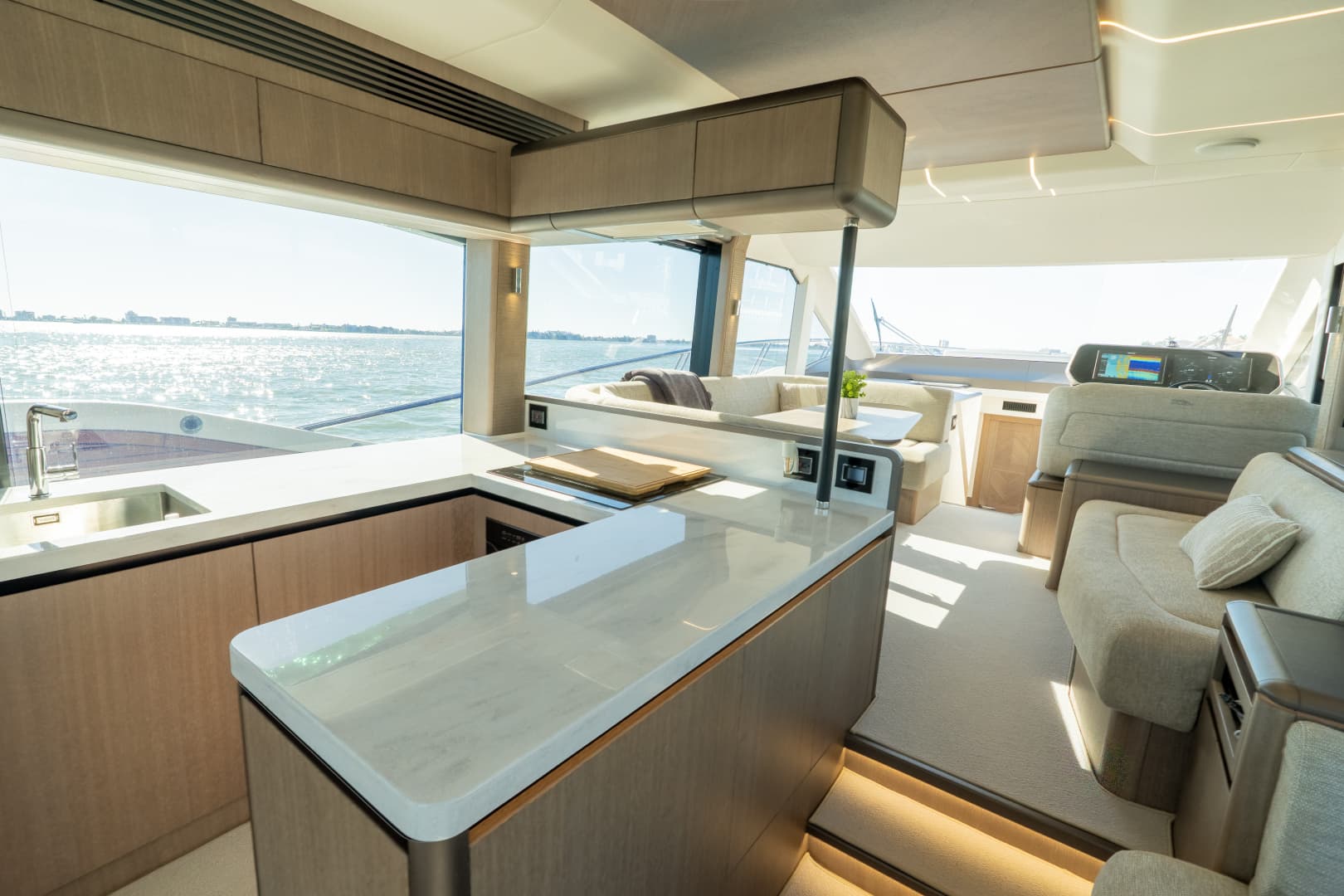 2024 Galeon 560 FLY