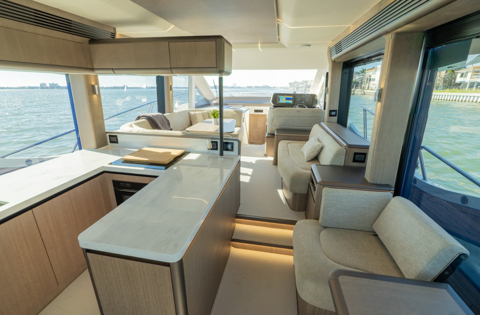2024 Galeon 560 FLY