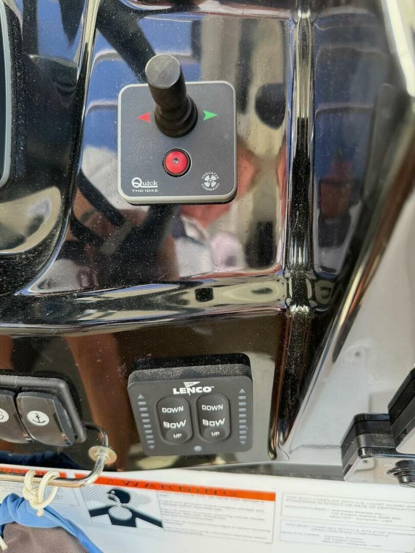 2021 Jeanneau NC 895