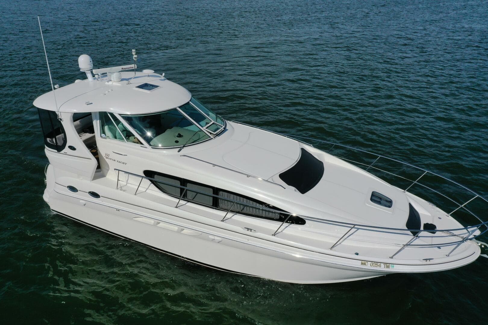 2004 Sea Ray 390 Motor Yacht