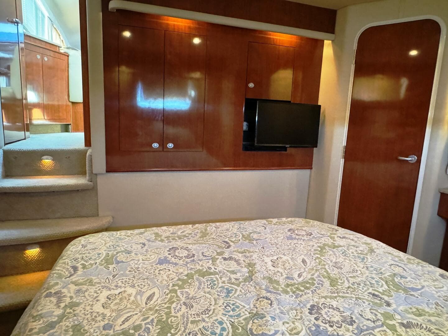 2004 Sea Ray 390 Motor Yacht