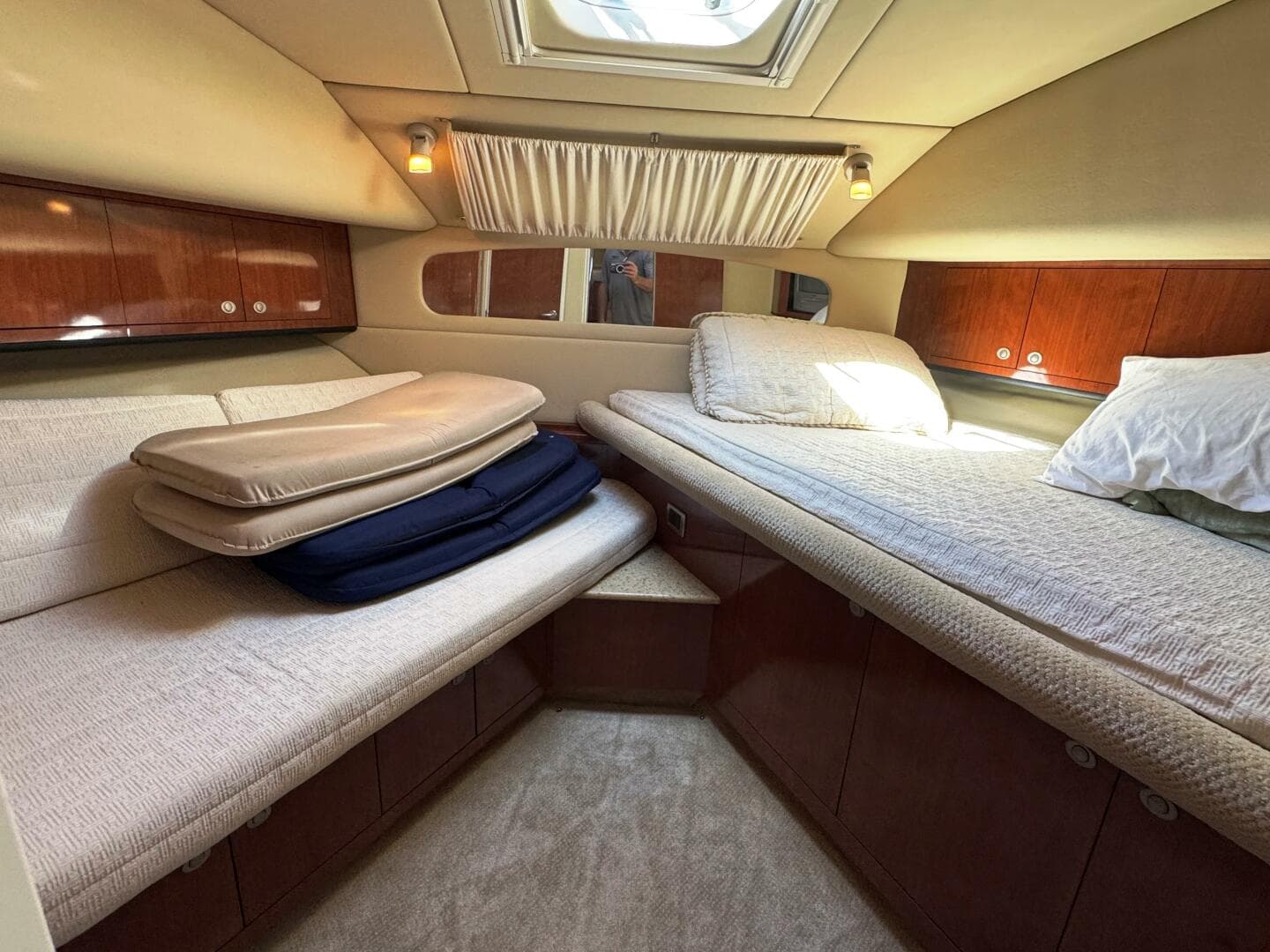 2004 Sea Ray 390 Motor Yacht