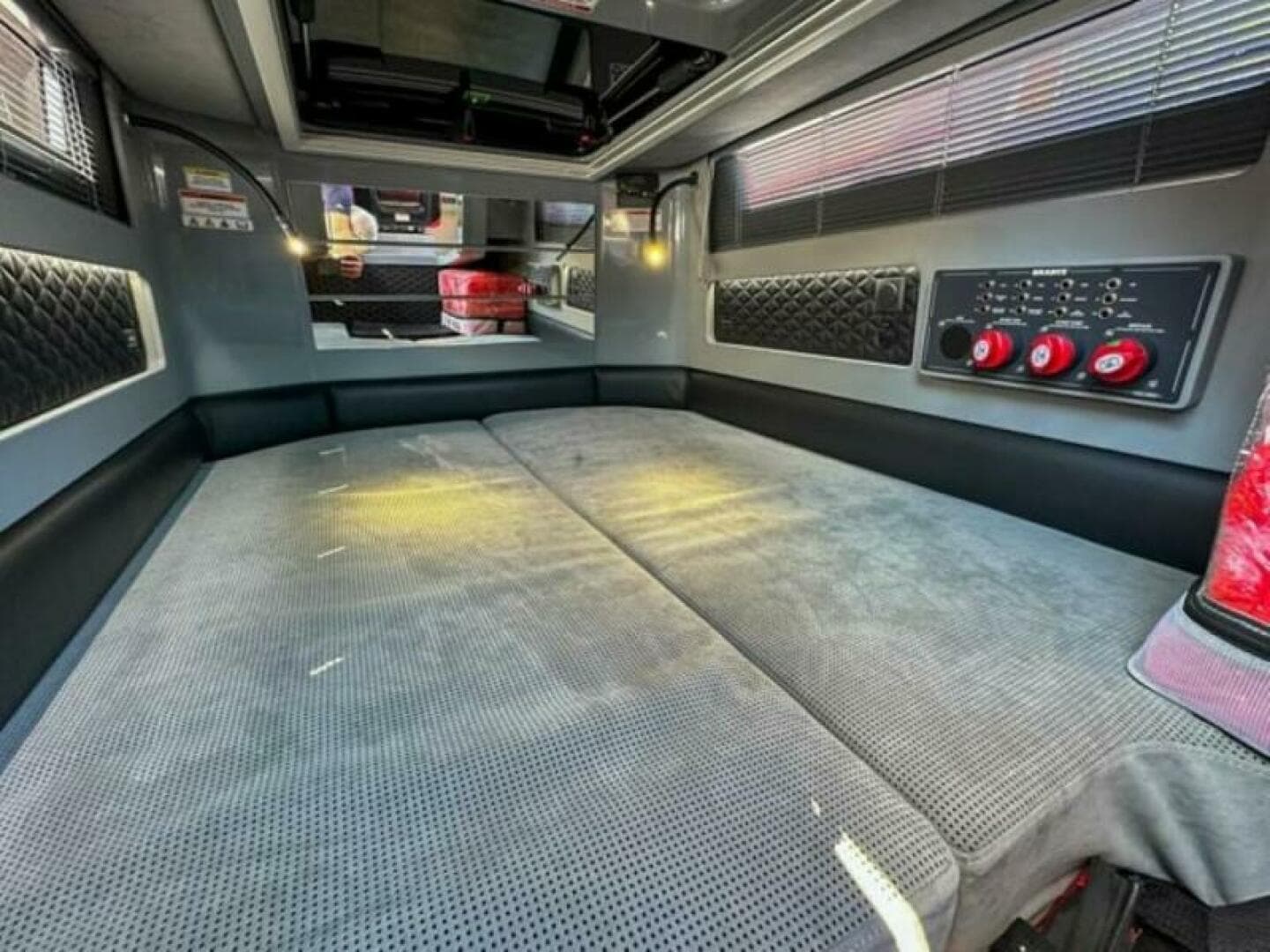 2023 Brabus Shadow 500