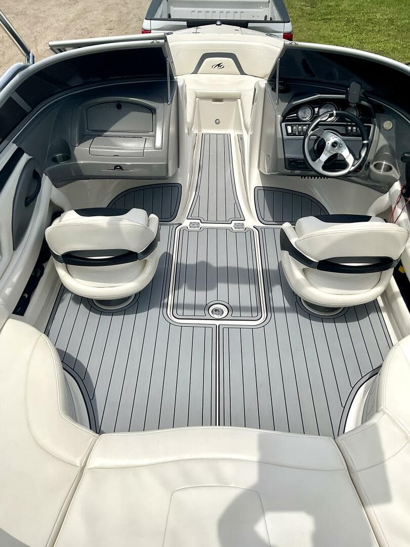 2012 Monterey 224 FS