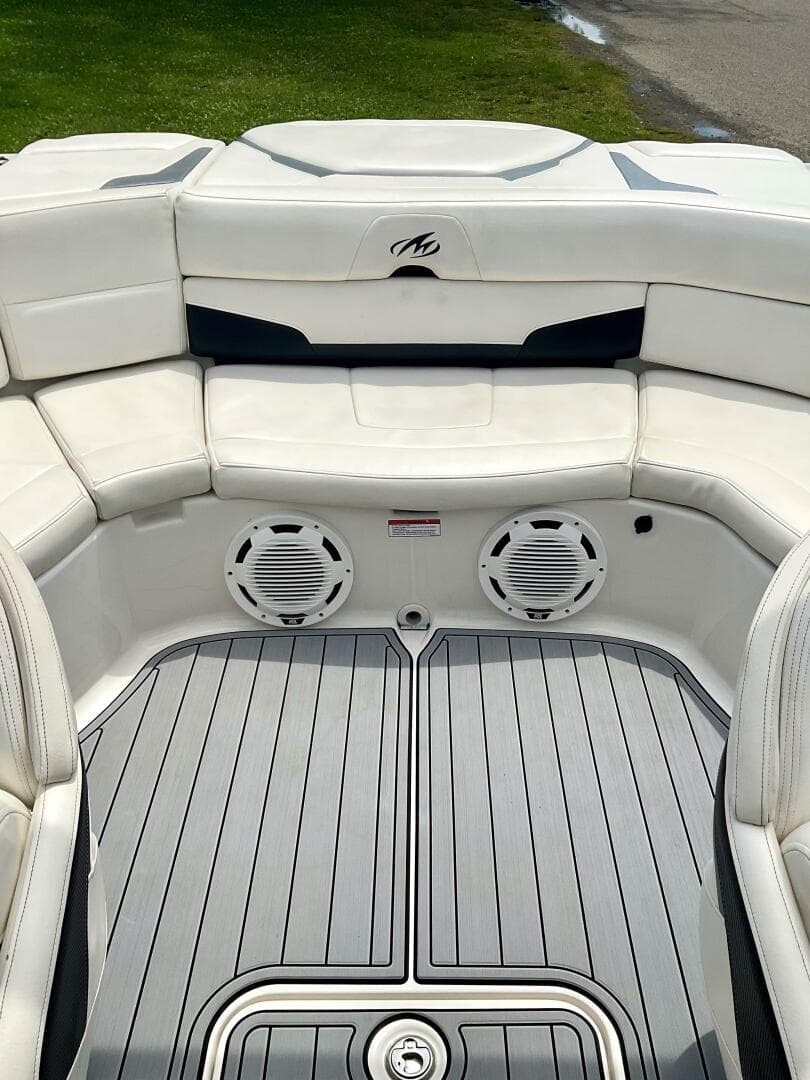 2012 Monterey 224 FS