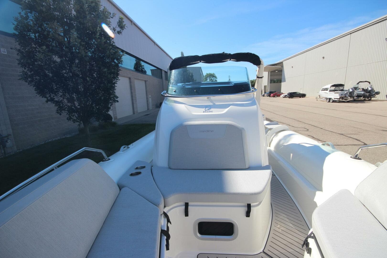 2024 Zodiac Medline 9 NEO