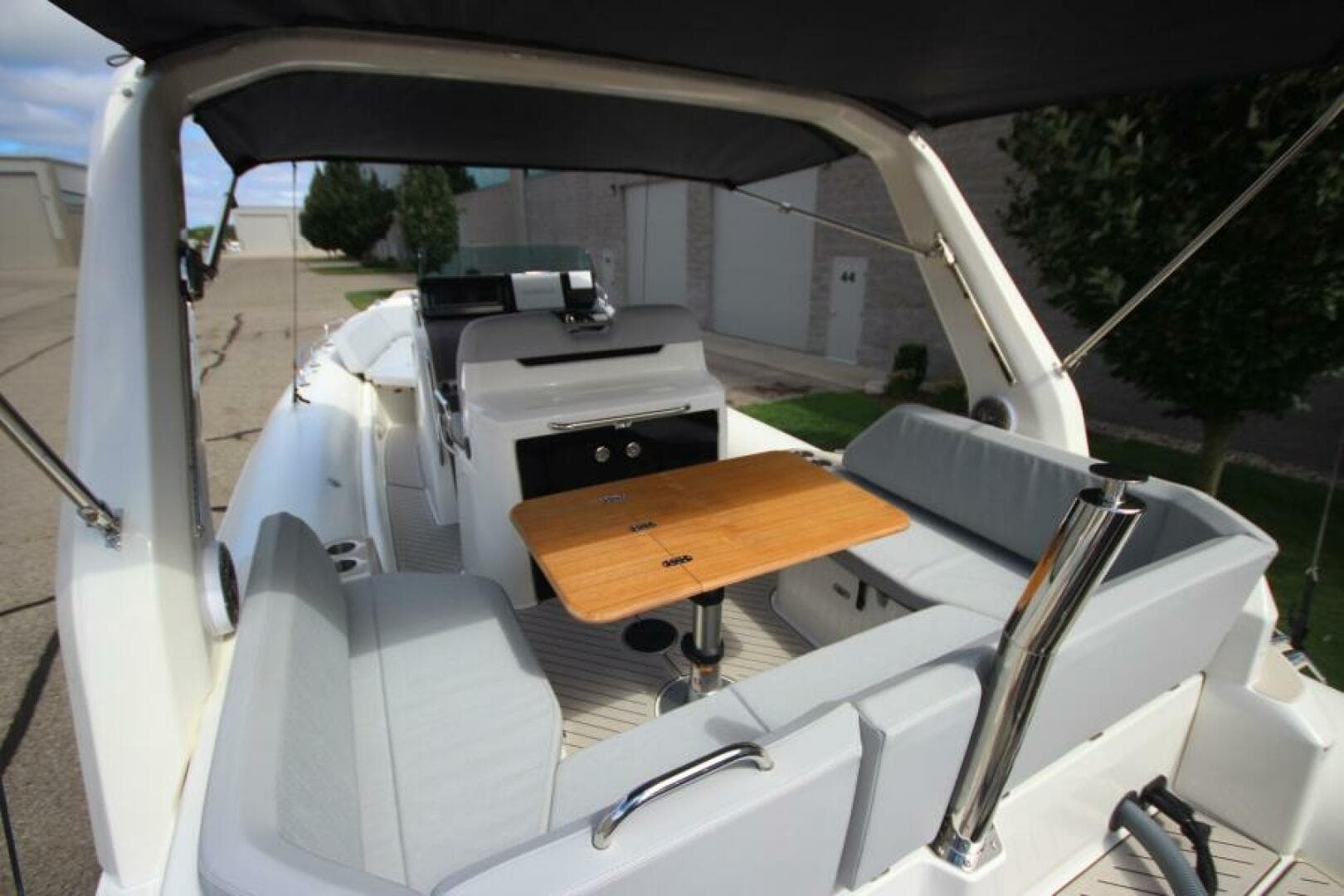 2024 Zodiac Medline 9 NEO