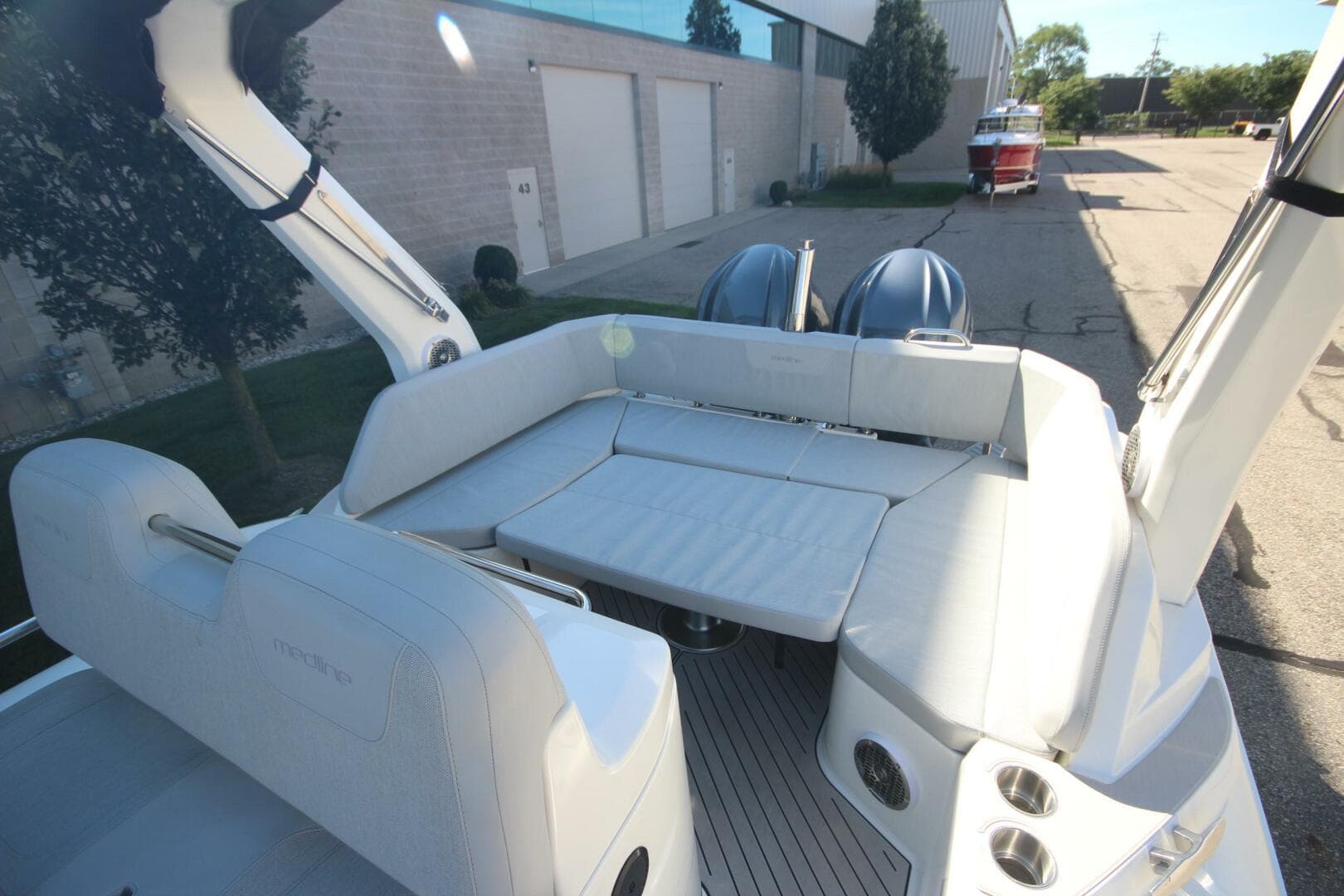 2024 Zodiac Medline 9 NEO