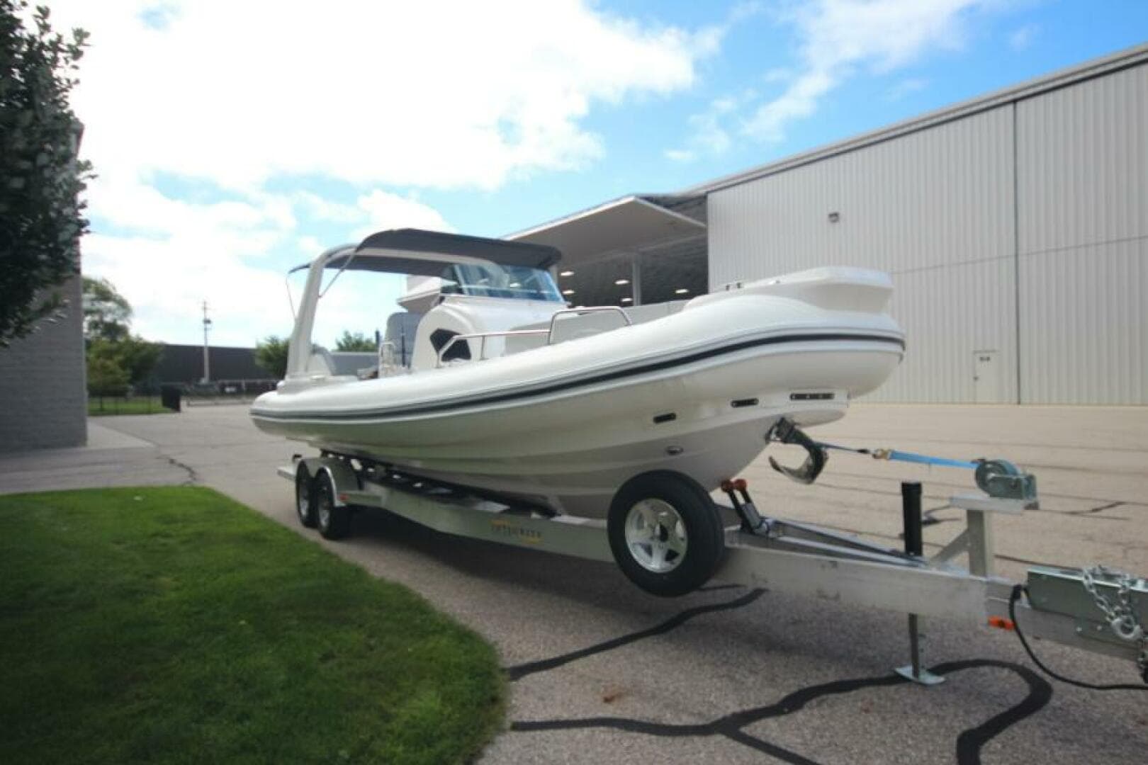 2024 Zodiac Medline 9 NEO