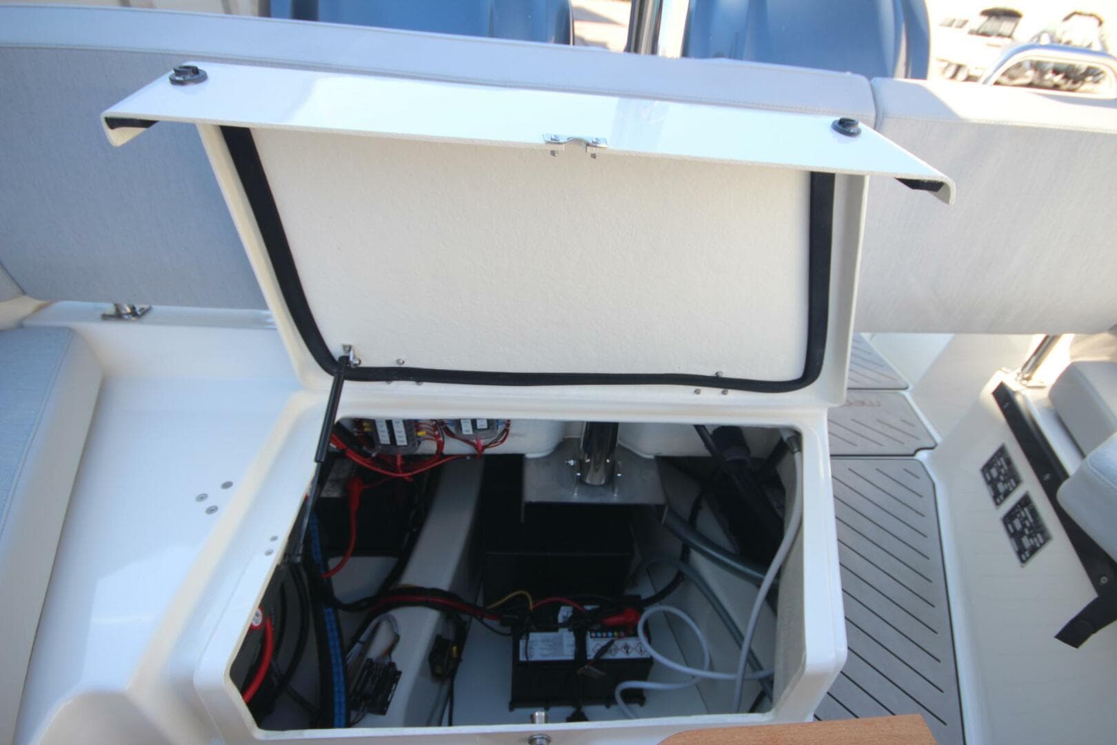 2024 Zodiac Medline 9 NEO