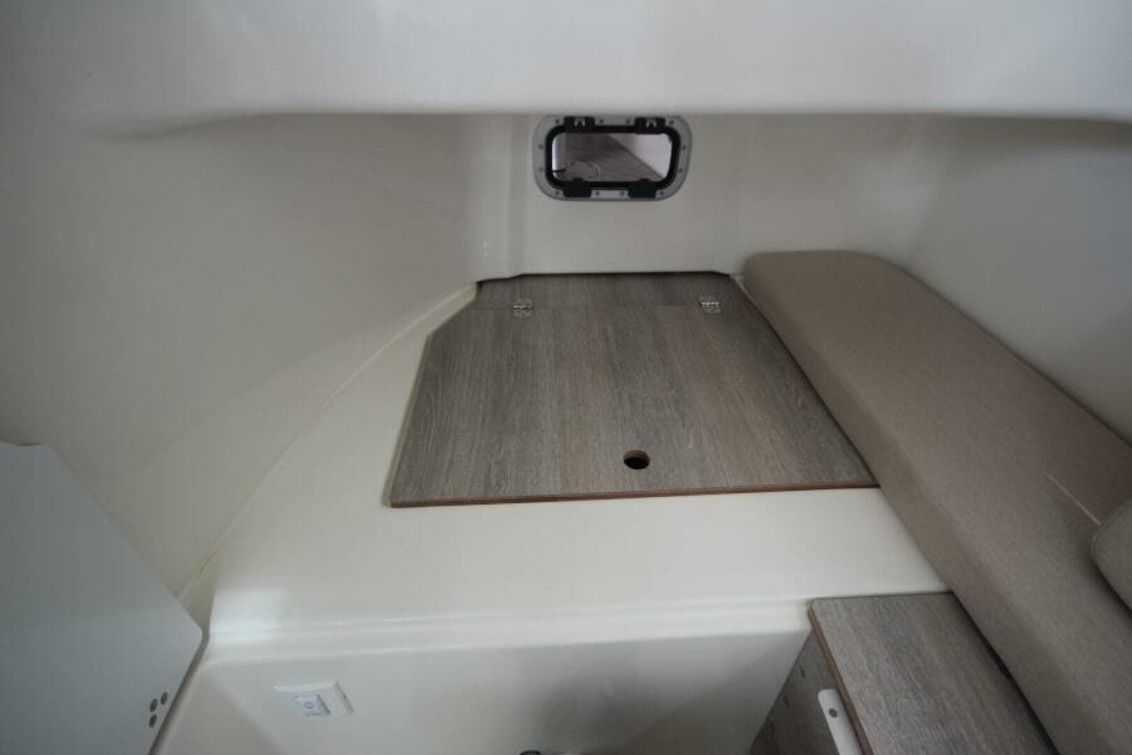 2024 Zodiac Medline 9 NEO