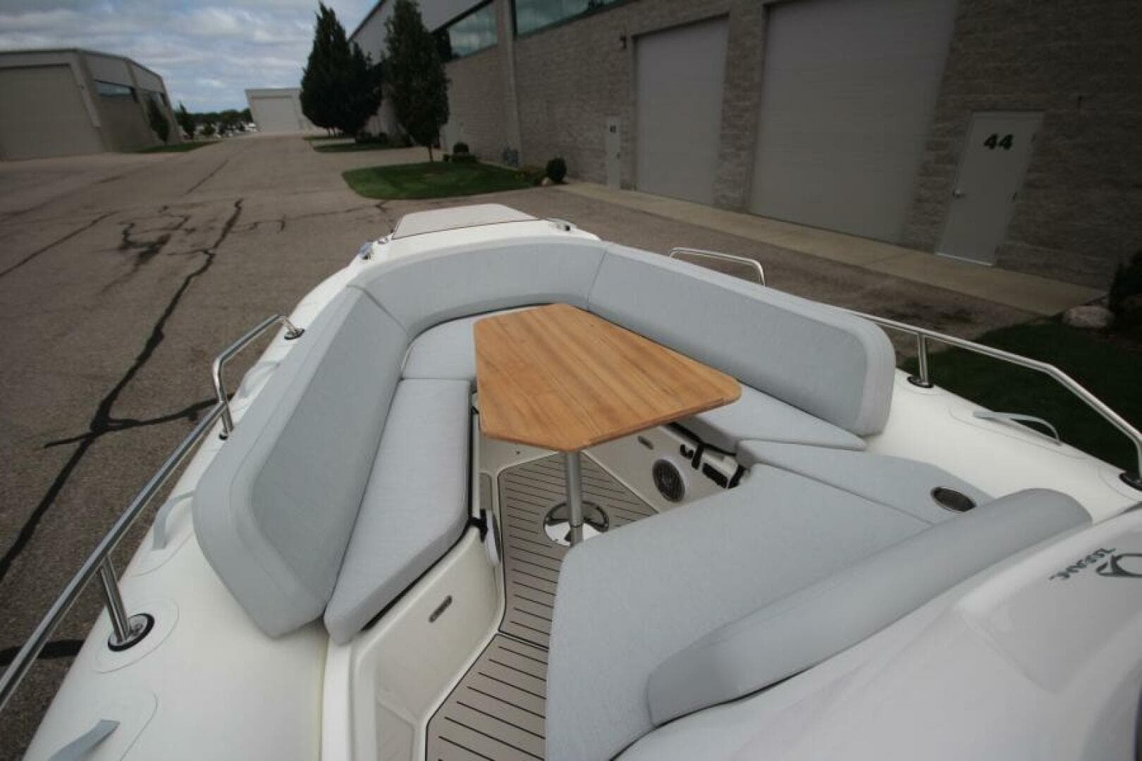 2024 Zodiac Medline 9 NEO