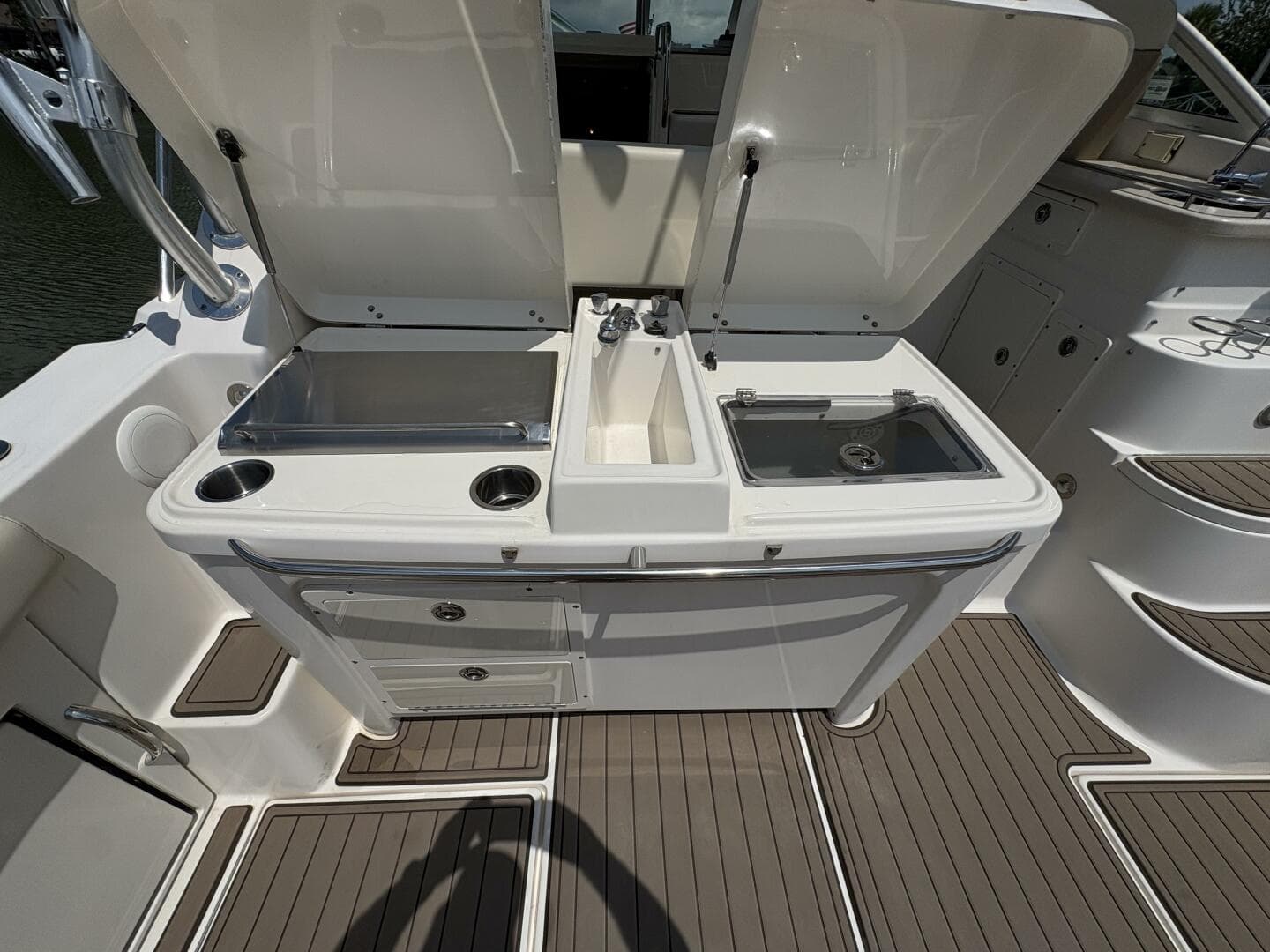 2009 Wellcraft 340 Coastal 