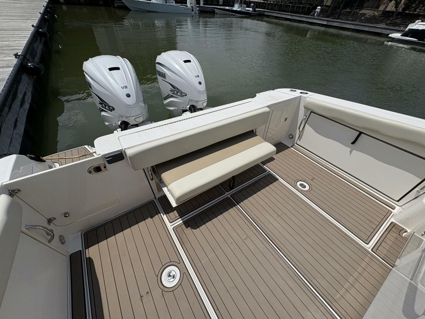 2009 Wellcraft 340 Coastal 