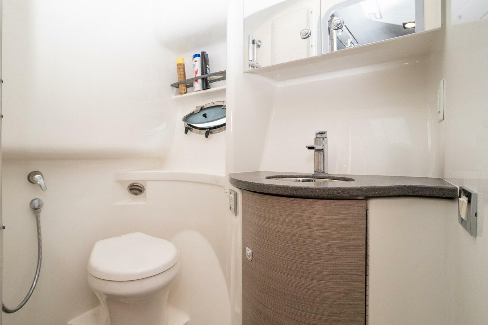 2018 Formula 37 Performance Cruiser