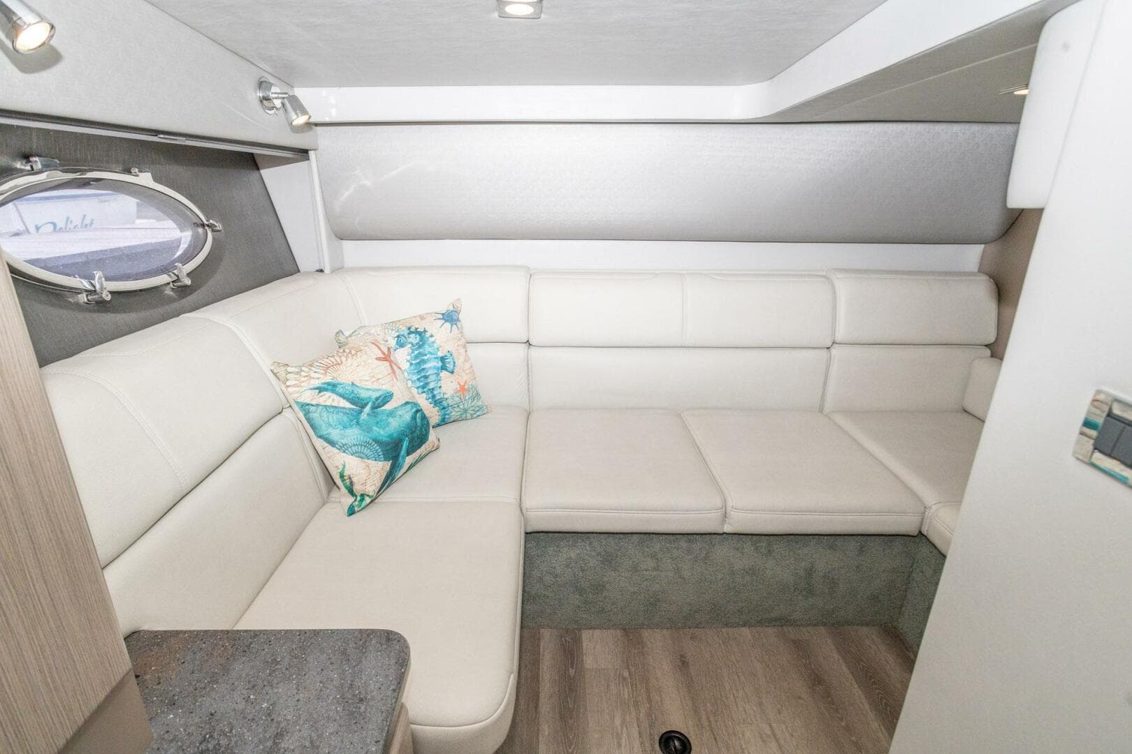 2018 Formula 37 Performance Cruiser