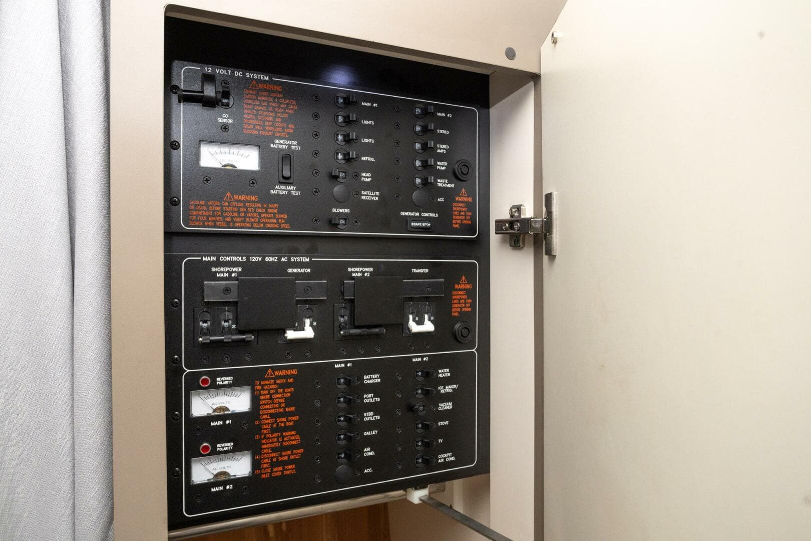 2018 Formula 37 Performance Cruiser