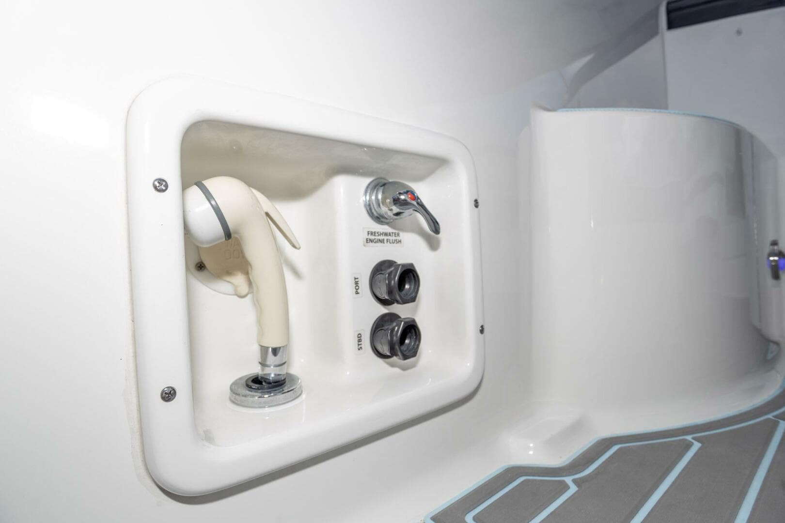 2018 Formula 37 Performance Cruiser