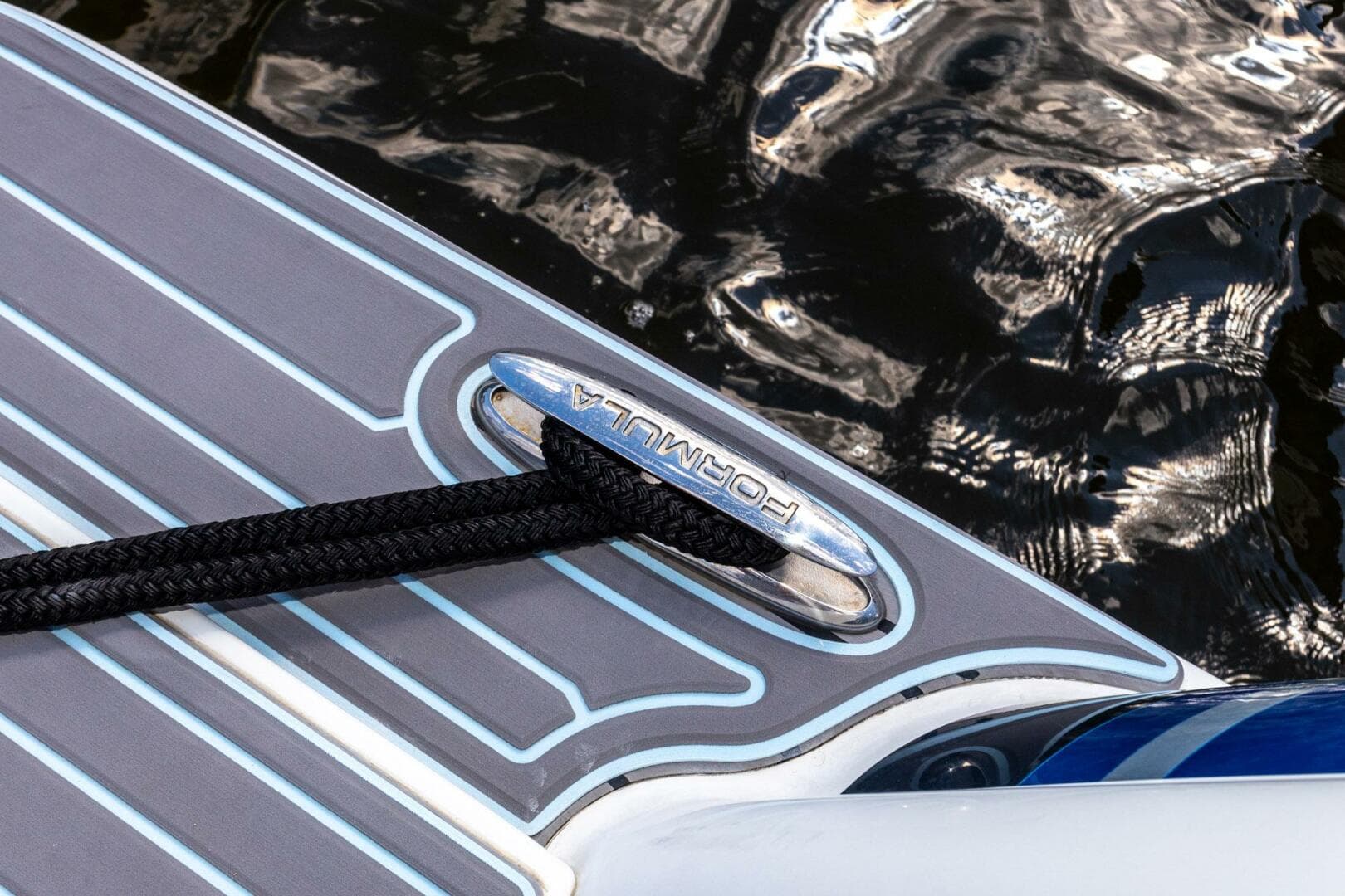 2018 Formula 37 Performance Cruiser