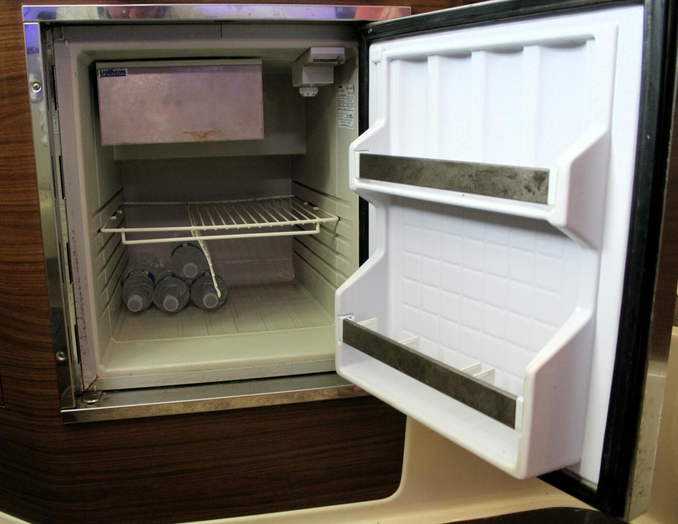 2017 Boston Whaler 345 Conquest