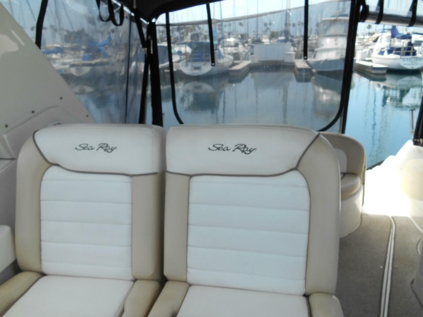 2013 Sea Ray 330 Sundancer