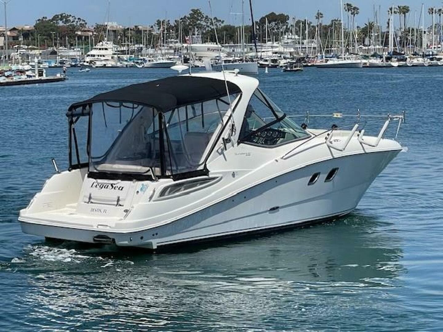2013 Sea Ray 330 Sundancer
