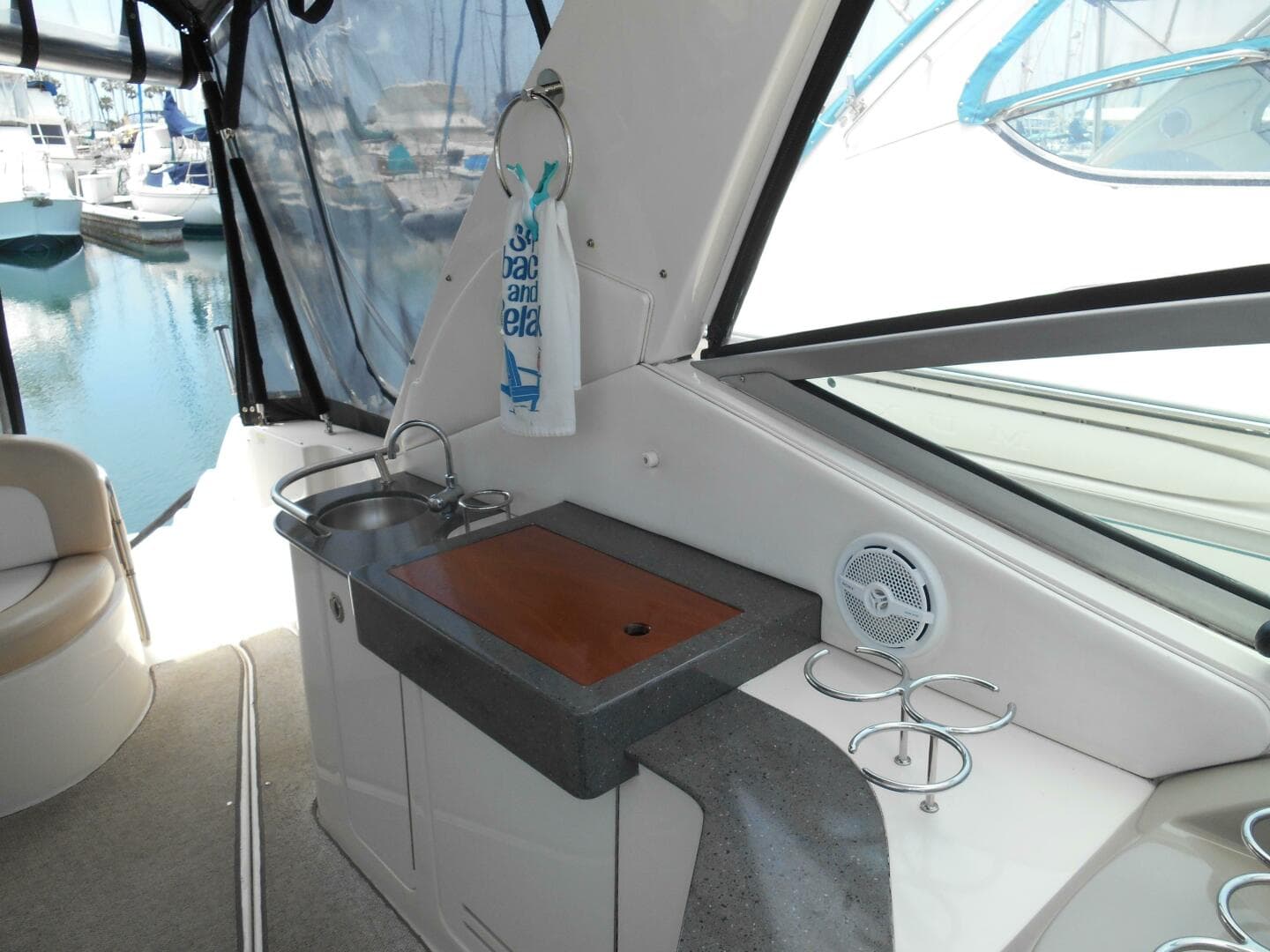 2013 Sea Ray 330 Sundancer