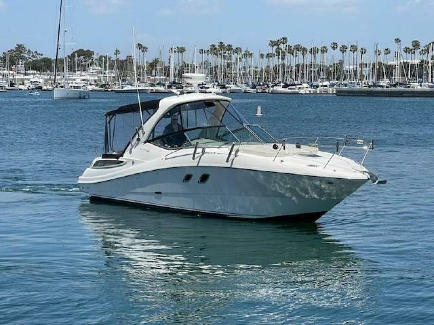 2013 Sea Ray 330 Sundancer