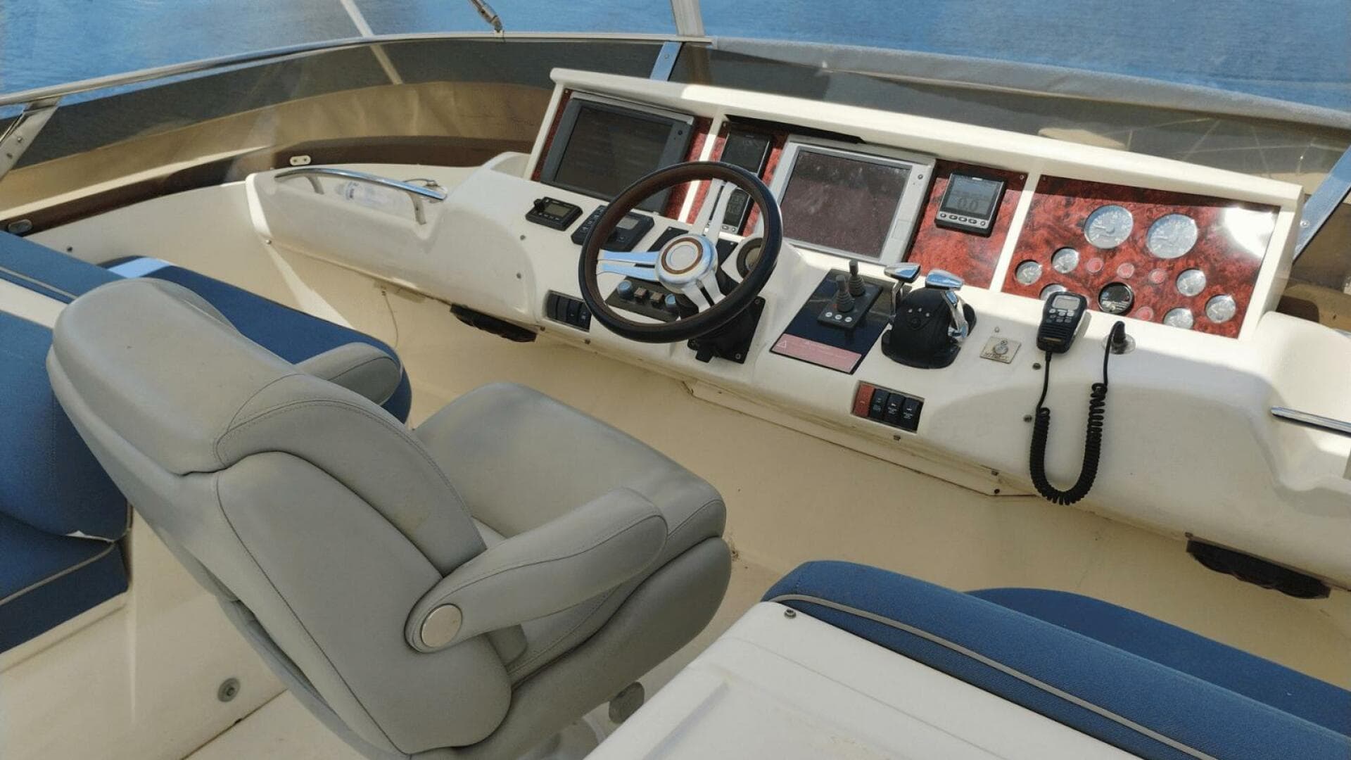 2001 Viking Princess 72