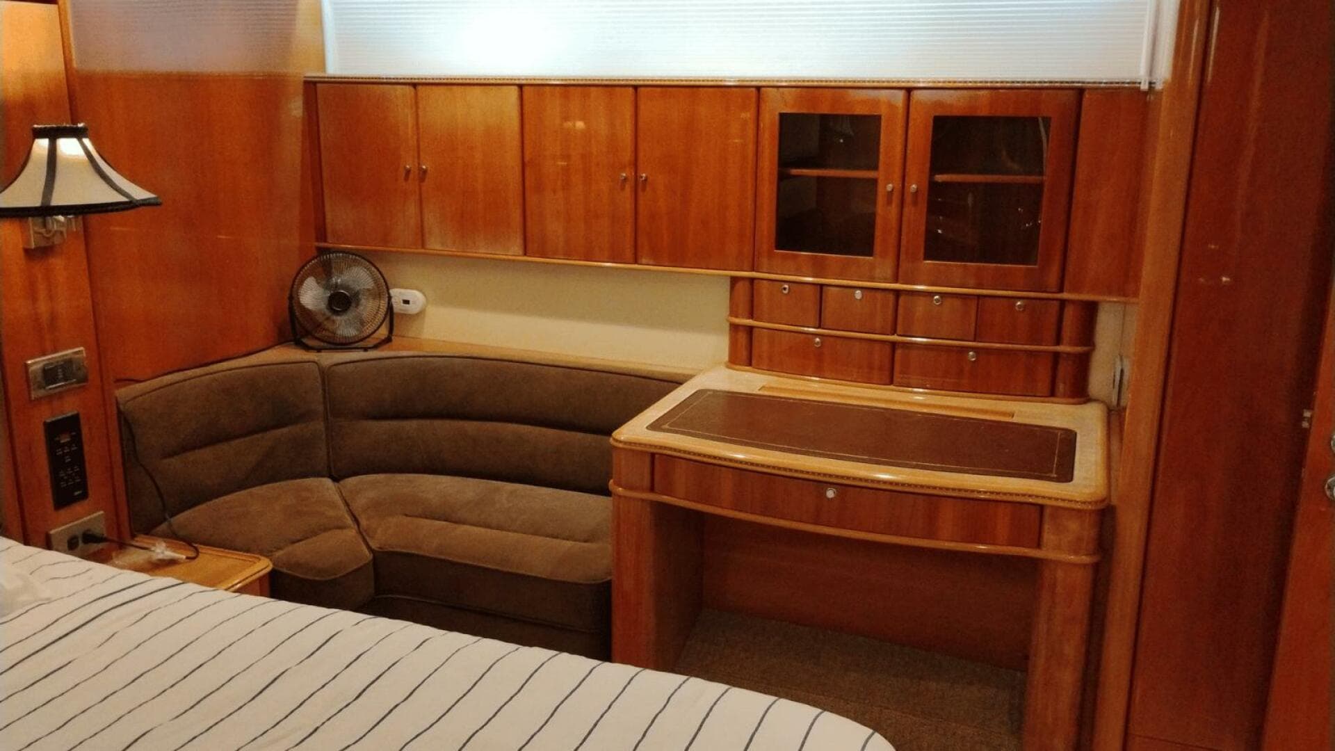 2001 Viking Princess 72