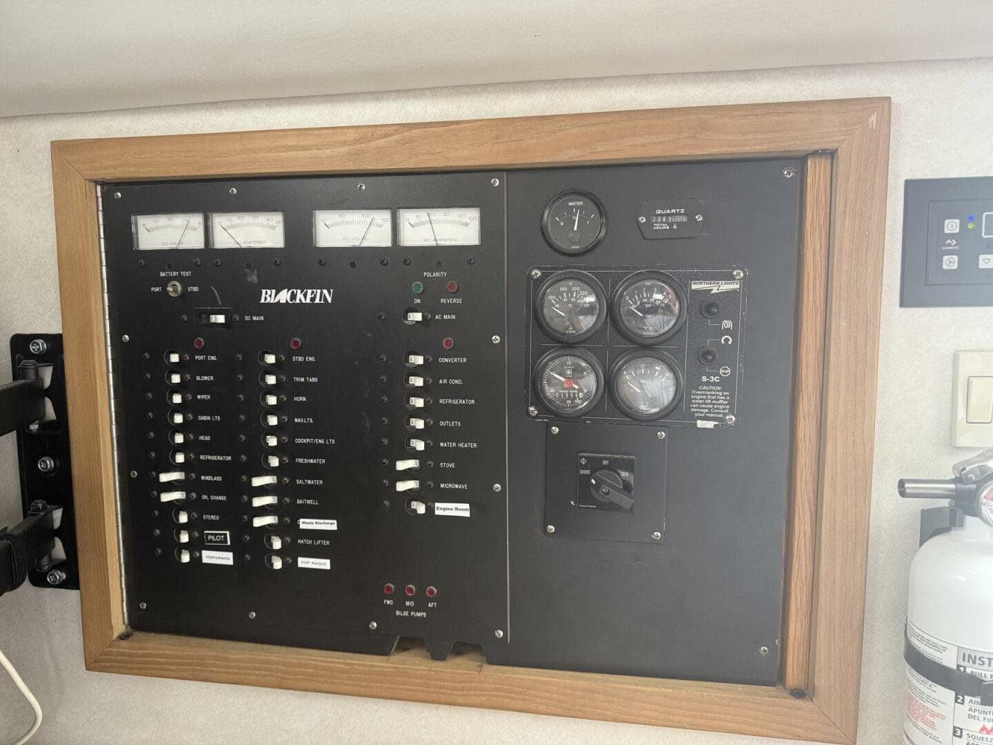 1997 Blackfin Combi 33