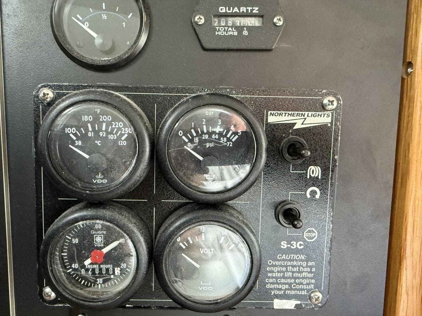 1997 Blackfin Combi 33