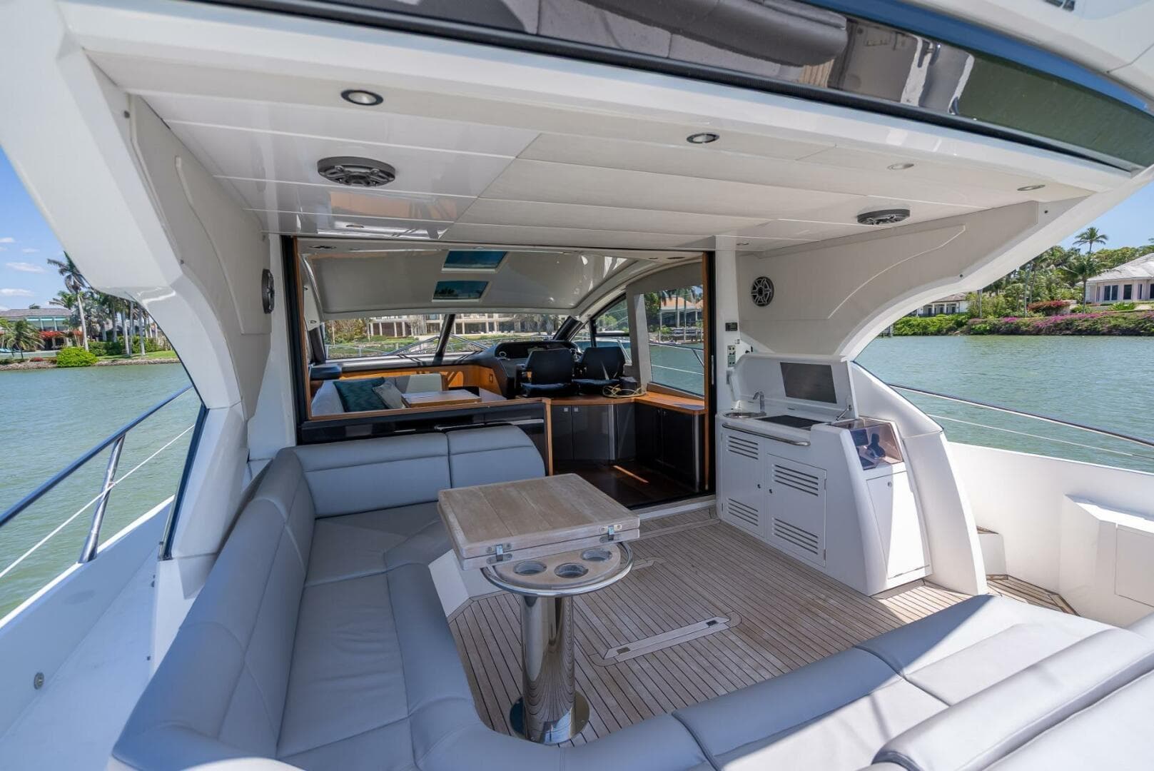 2018 Sunseeker Predator 57