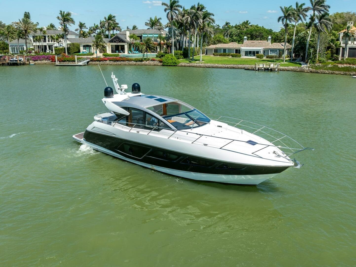 2018 Sunseeker Predator 57